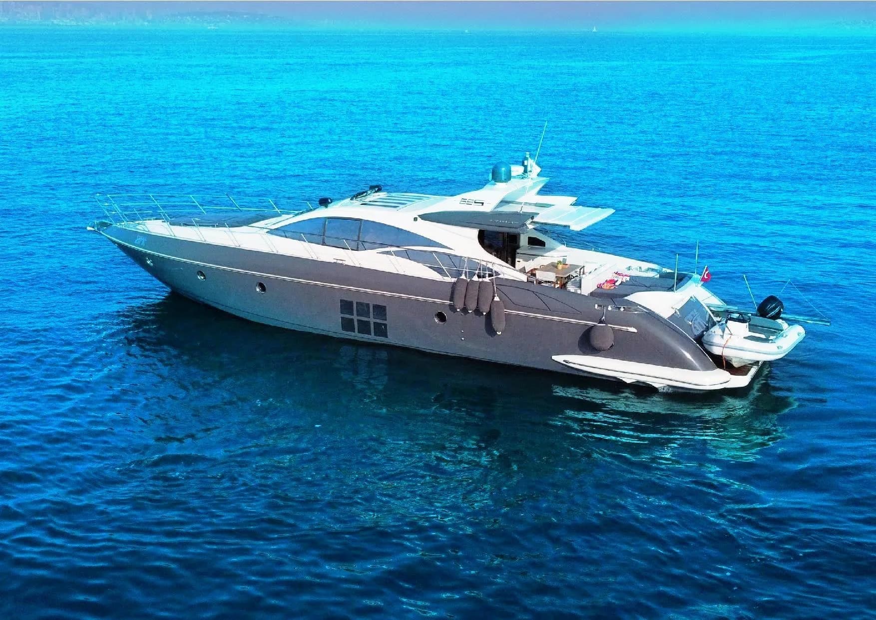 Azimut 68 S en Costa Blanca — vista exterior